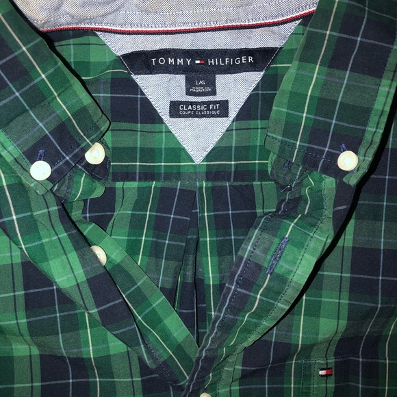 Tommy Hilfiger Button Down - Picture 2 of 2
